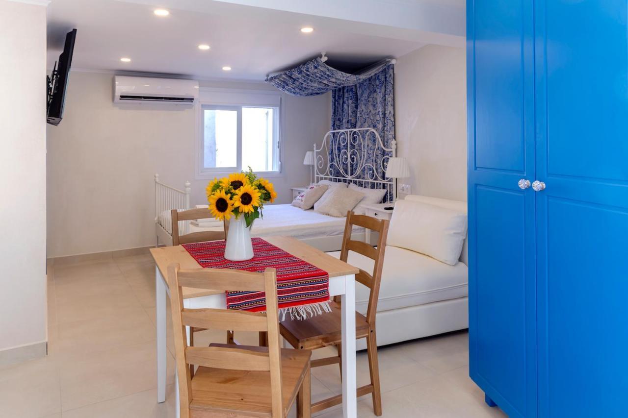 Blue And White Apartment Vipgreece Atenas Exterior foto